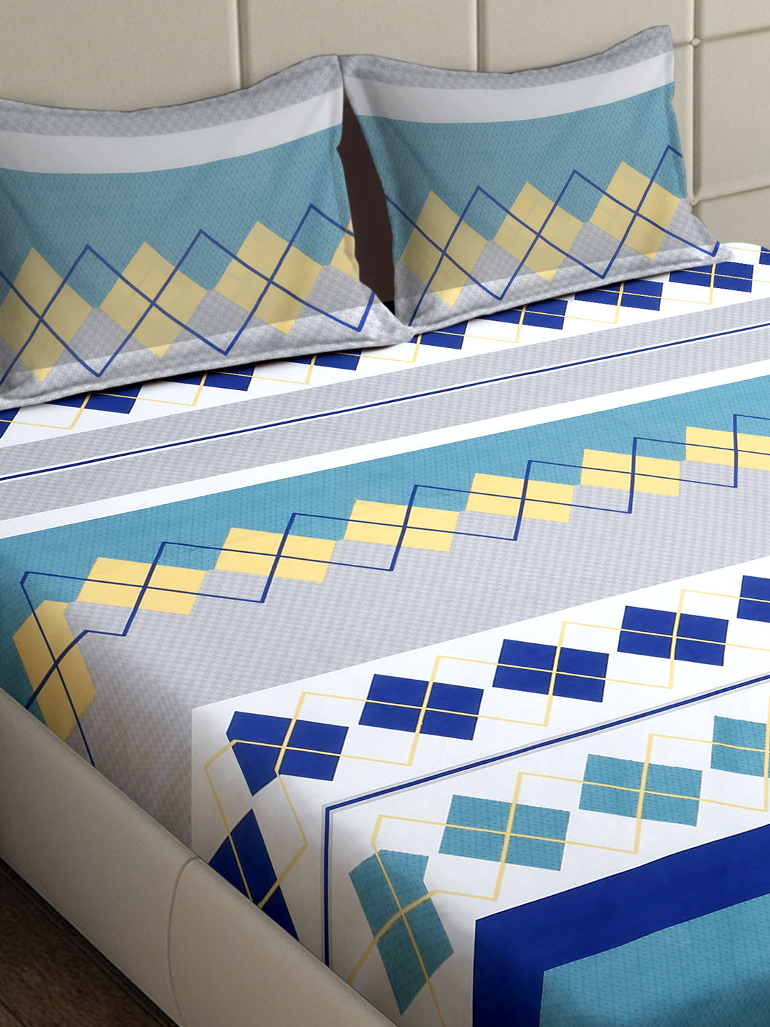 Arrabi Multi Geometric TC Cotton Blend King Size Bedsheet with 2 Pillow Covers (250 x 215 cm)