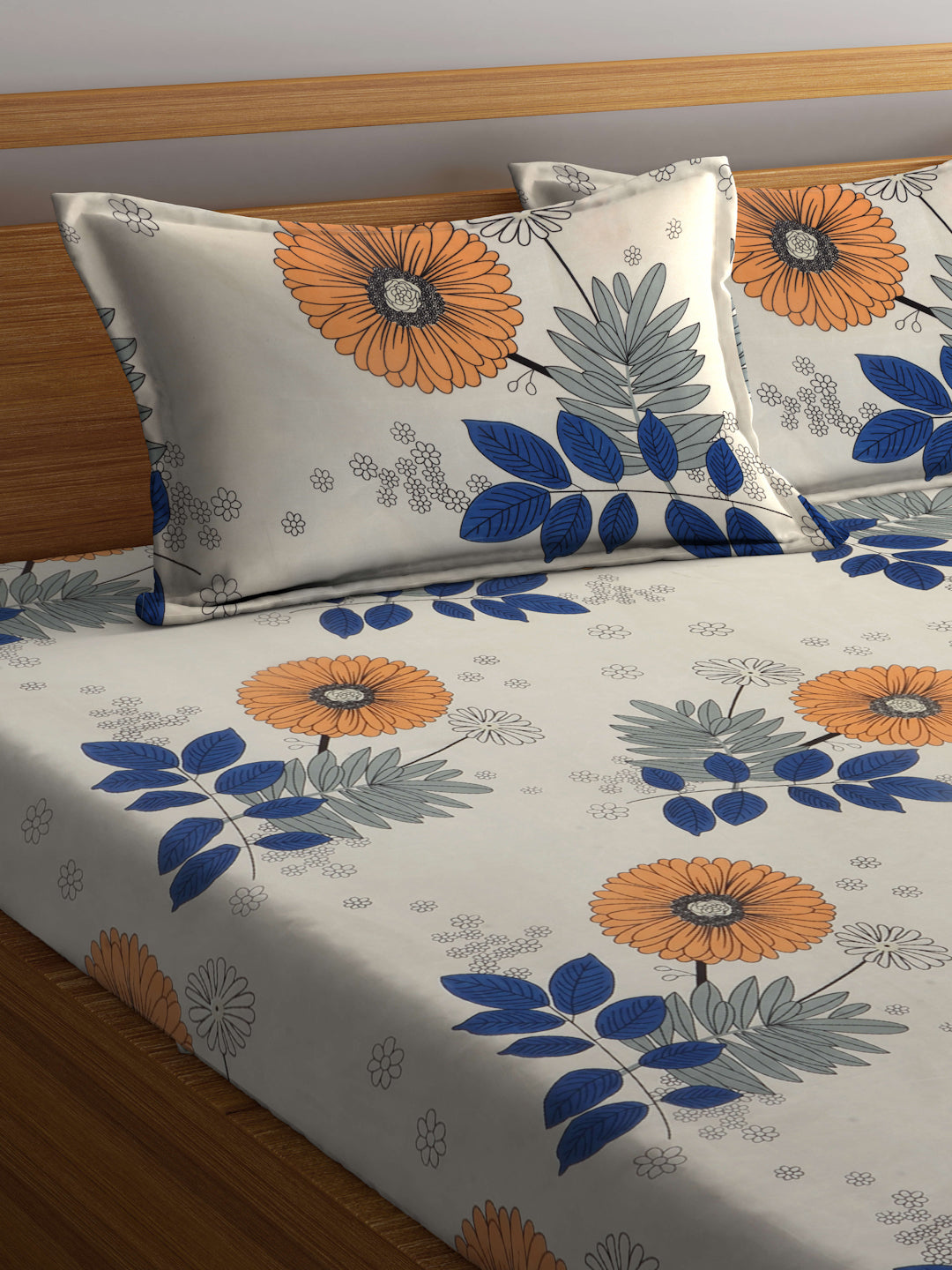 Arrabi Cream Floral TC Cotton Blend King Size Fitted Bedsheet with 2 Pillow Covers (250 X 215 Cm )