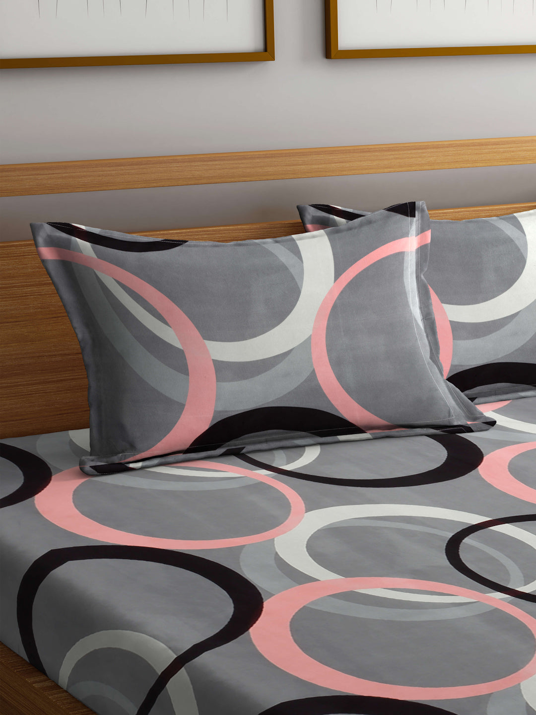 Arrabi Grey Geometric TC Cotton Blend King Size Bedsheet with 2 Pillow Covers (250 x 215 cm)