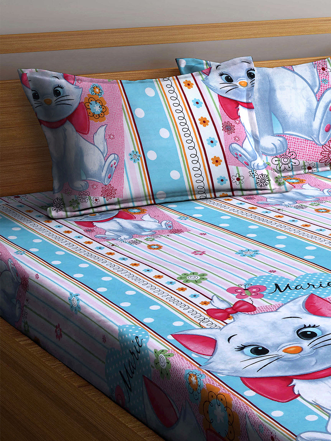 Arrabi Multi Cartoon TC Cotton Blend King Size Bookfold Bedsheet with 2 Pillow Covers (250 X 220 cm)