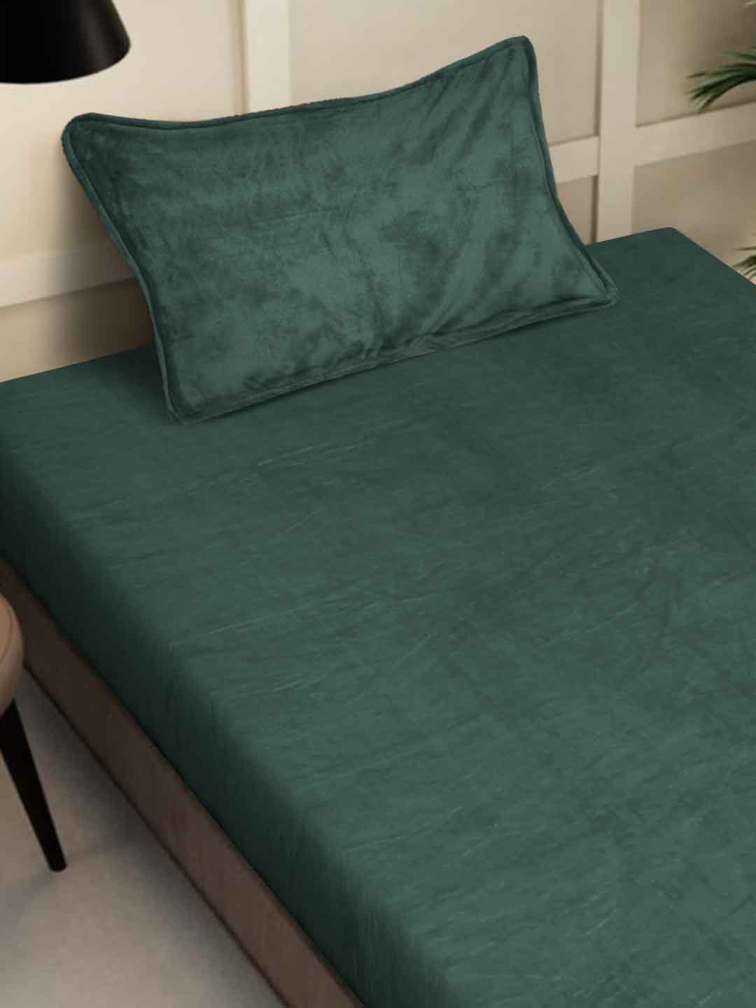 Arrabi Green Solid Single Size Warm Woolen Bedsheet with 1 Pillow Cover