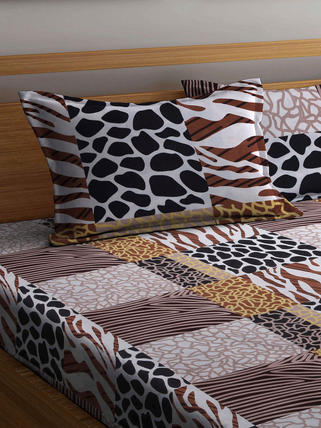 Arrabi Multi Graphic TC Cotton Blend King Size Bookfold Bedsheet with 2 Pillow Covers (250 X 220 cm)