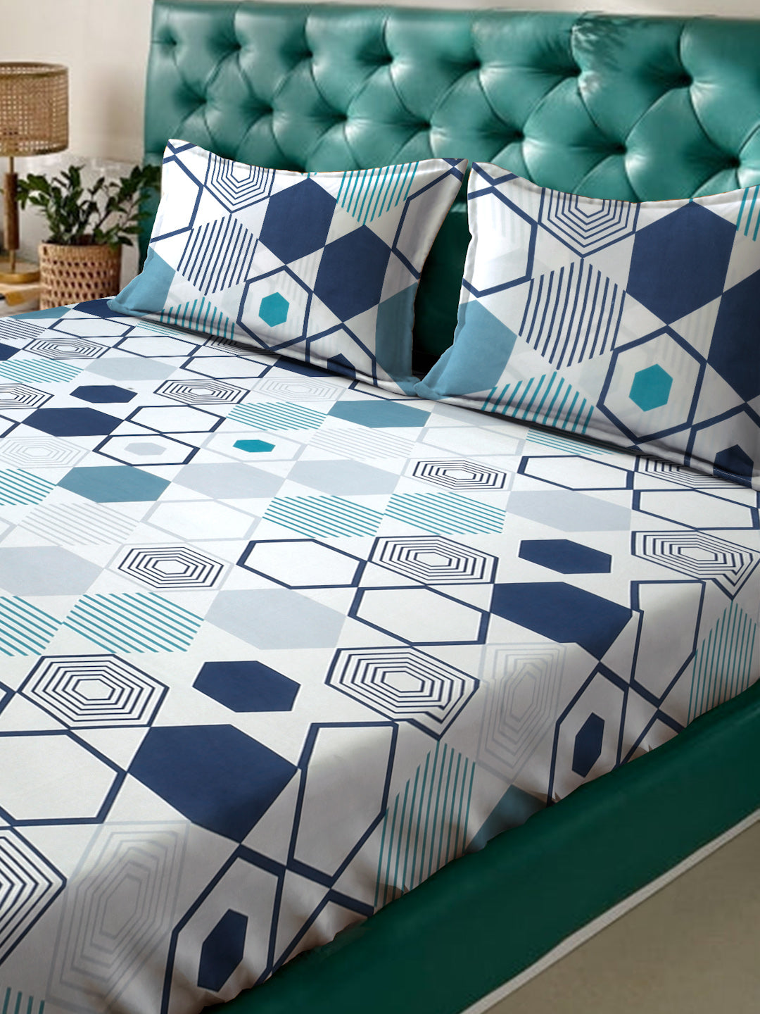 Arrabi White Geometric TC Cotton Blend King Size Bedsheet with 2 Pillow Covers (250 x 215 cm)