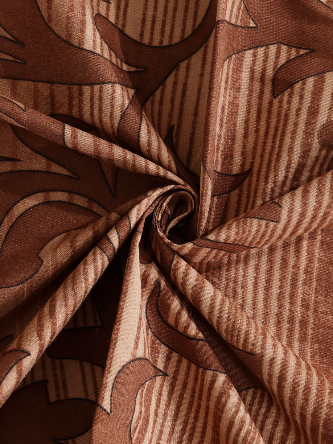 Arrabi Brown Leaf TC Cotton Blend King Size Bedsheet with 2 Pillow Covers (250 x 215 cm)