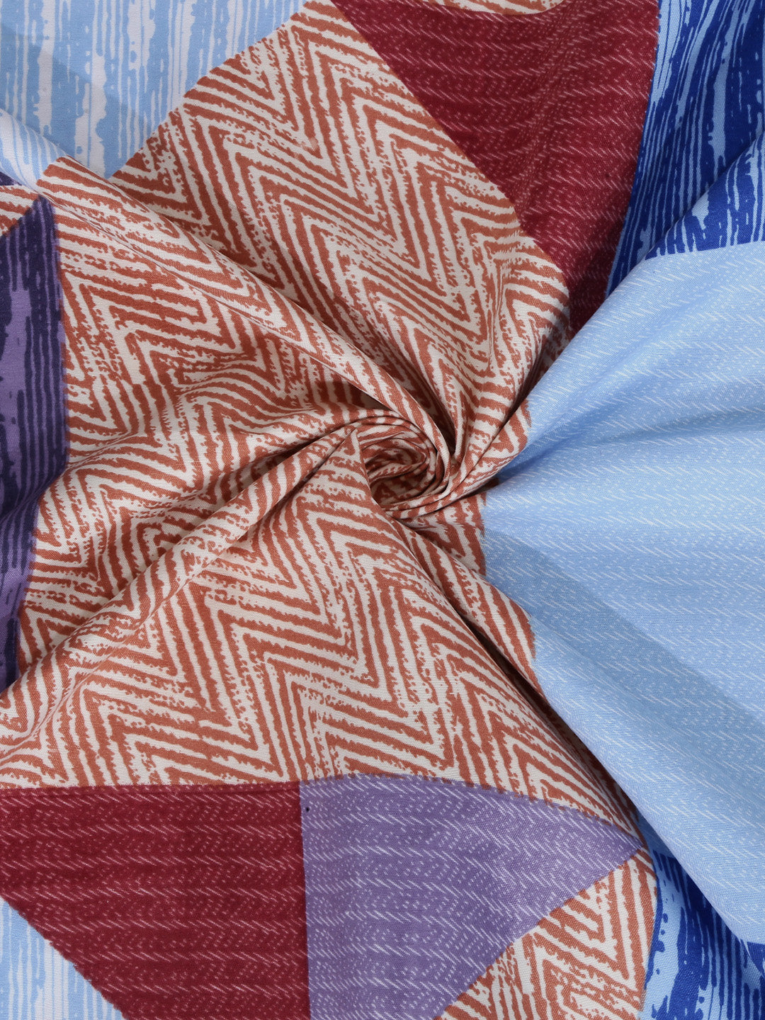 Arrabi Multi Geometric TC Cotton Blend King Size Bookfold Bedsheet with 2 Pillow Covers (250 X 220 cm)