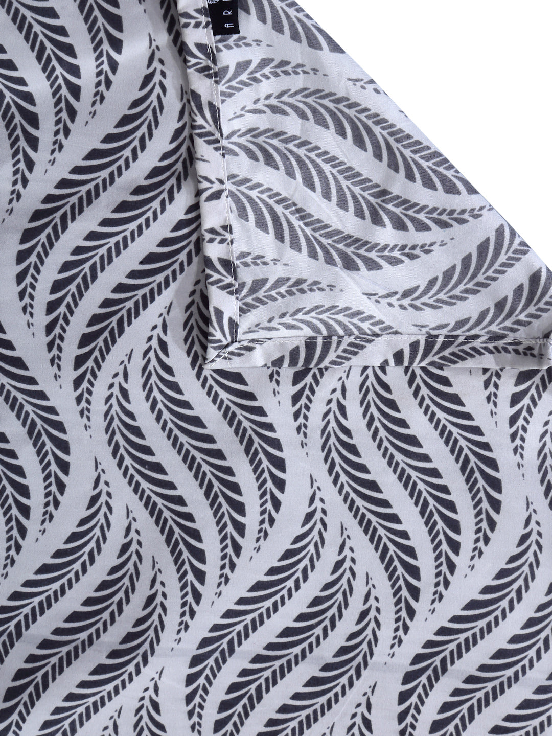 Arrabi Grey Graphic Cotton Blend 6 SEATER Table Cover (180 X 130 cm)