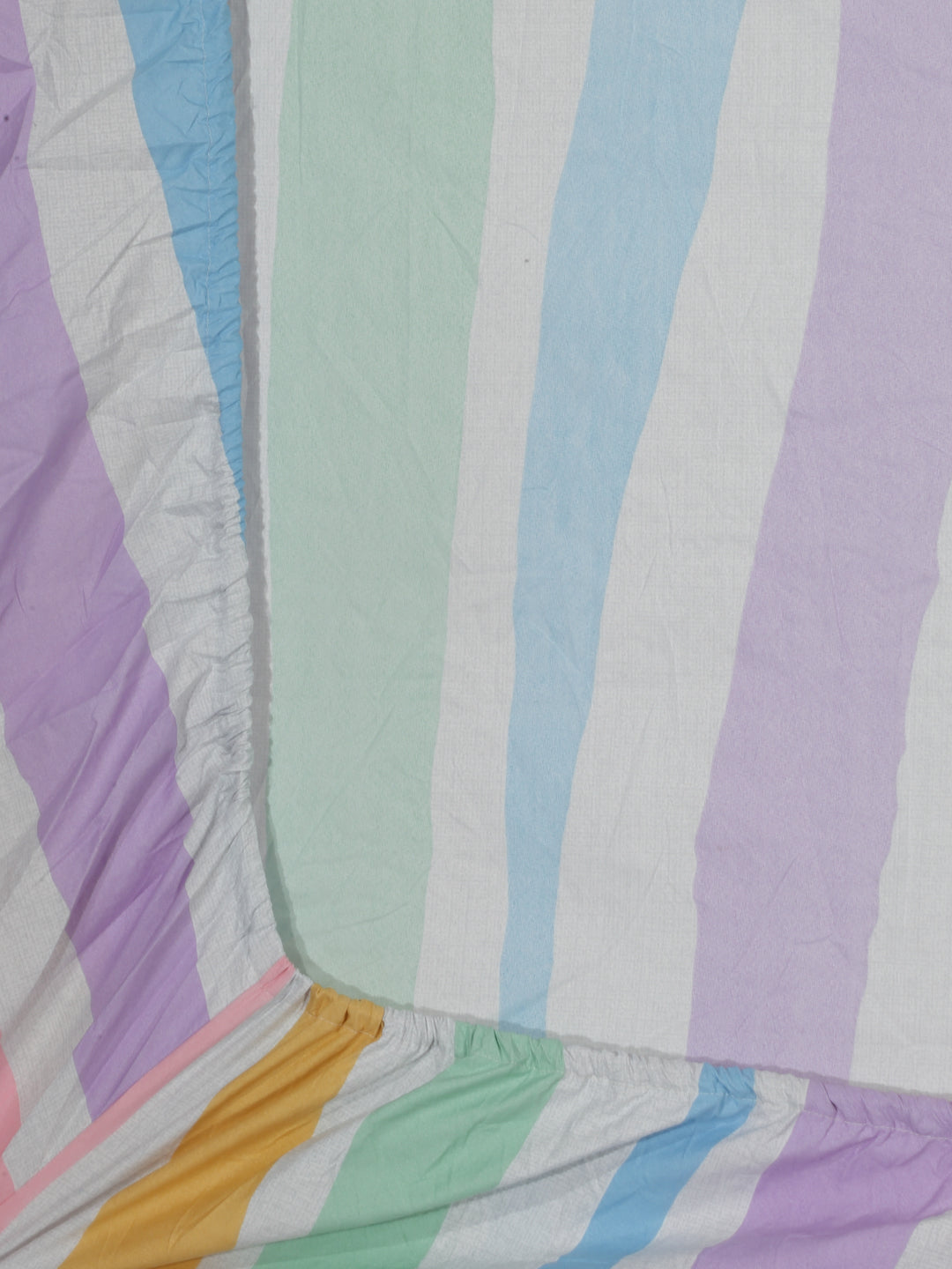Arrabi Multi Striped TC Cotton Blend King Size Fitted Bedsheet with 2 Pillow Covers (250 X 215 Cm )