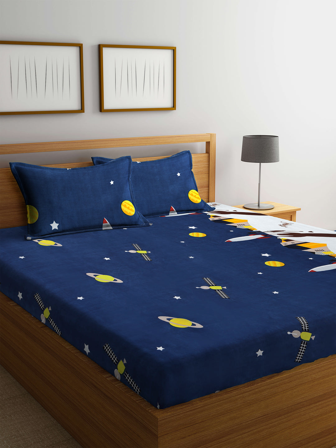 Arrabi Blue Graphic TC Cotton Blend Double Size Bedsheet with 2 Pillow Cover