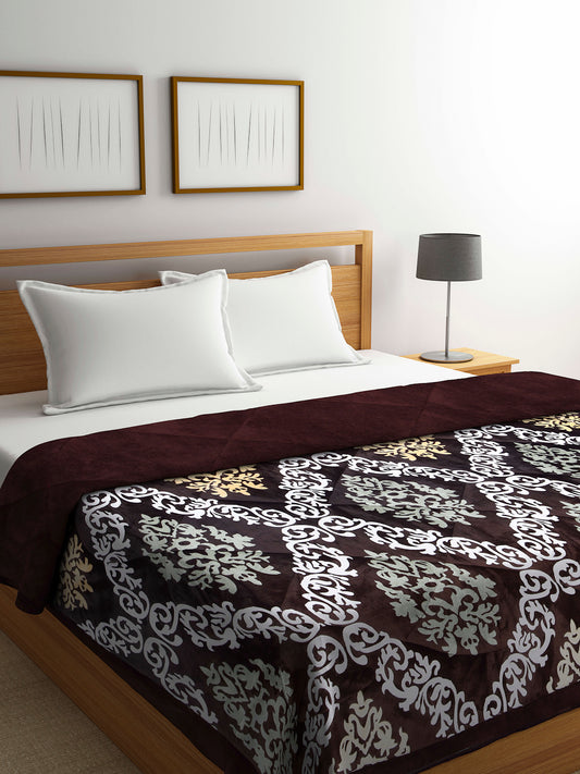 Arrabi Multi Indian Polyester King Size Double Quilt (220 X 210 cm)