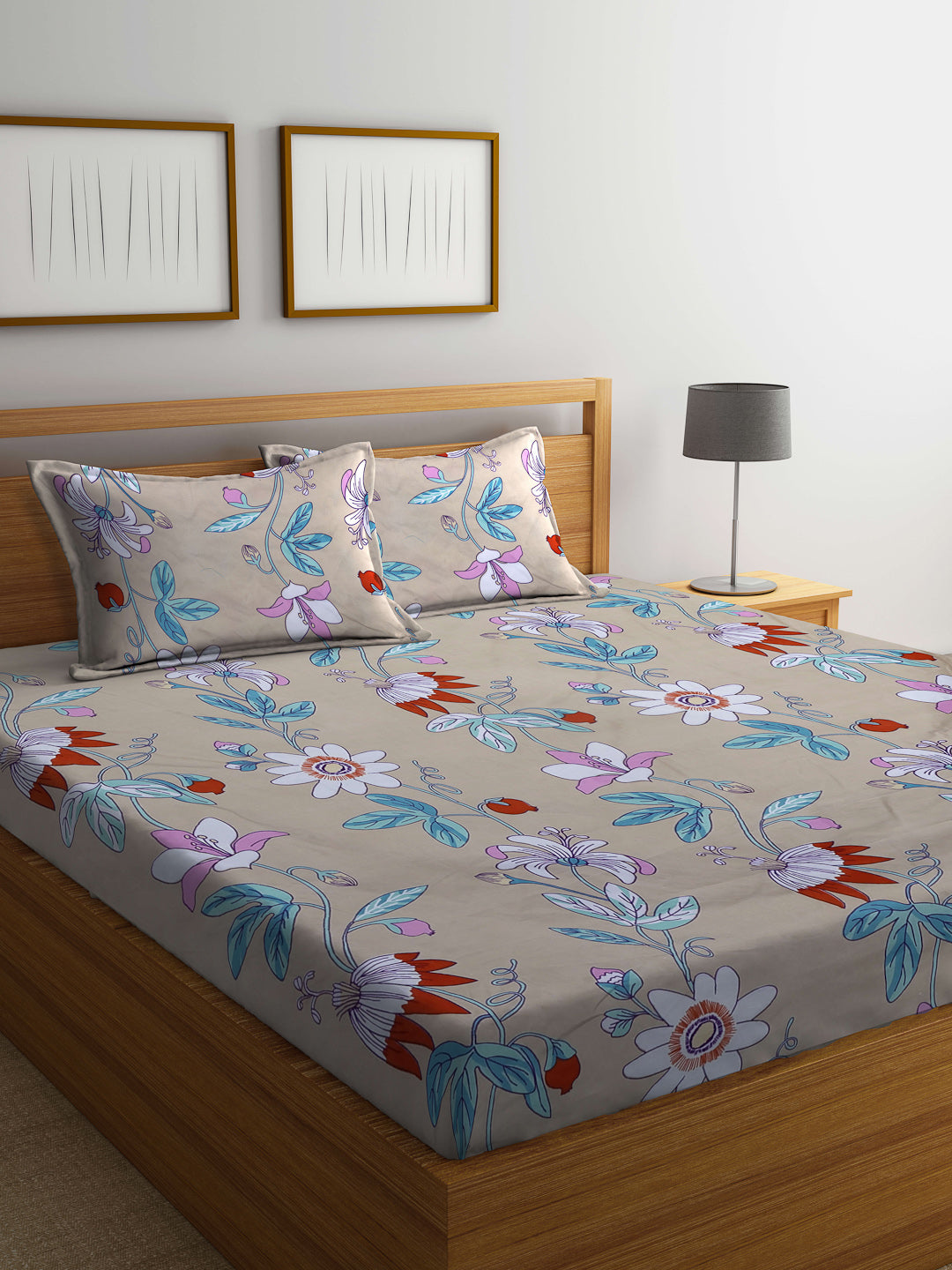 Arrabi Brown Floral TC Cotton Blend King Size Bedsheet with 2 Pillow Covers (250 X 215 cm)
