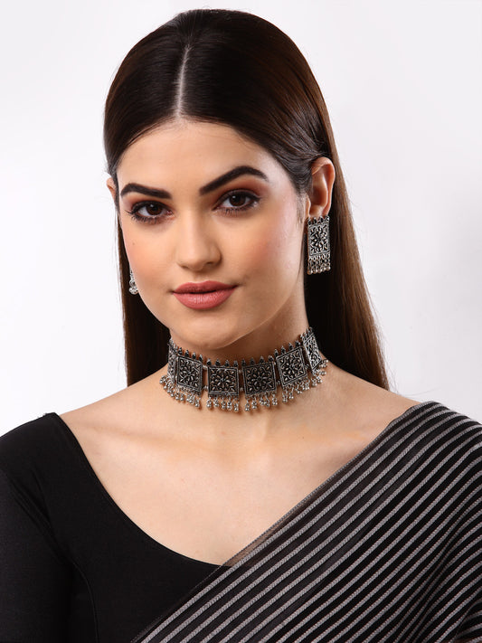 Arrabi Metallic Oxidised Jewellery Set with 2 Earrings (40 cm)