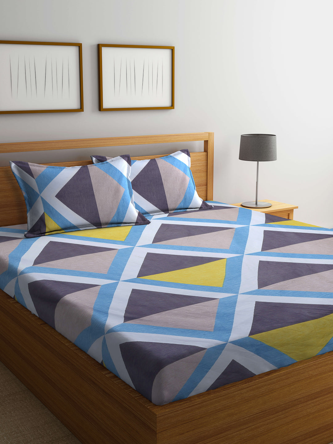 Arrabi Multi Geometric TC Cotton Blend King Size Bedsheet with 2 Pillow Covers (250 X 215 cm)