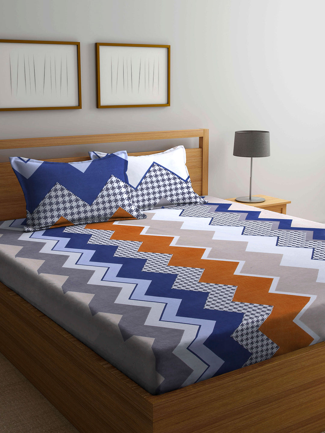 Arrabi Multi Graphic TC Cotton Blend Double King Size Bedsheet with 2 Pillow Covers (270 x 260 cm)