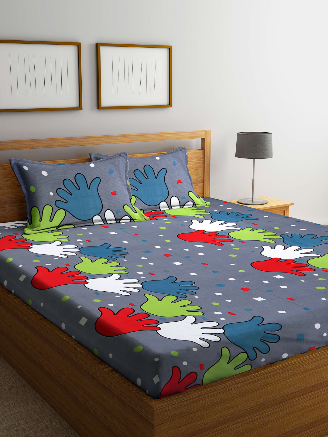 Kid's Special King Size Cotton Blend Bed Sheet Set with 2 Pillow Covers by Arrabi® (250 x 225 cm)