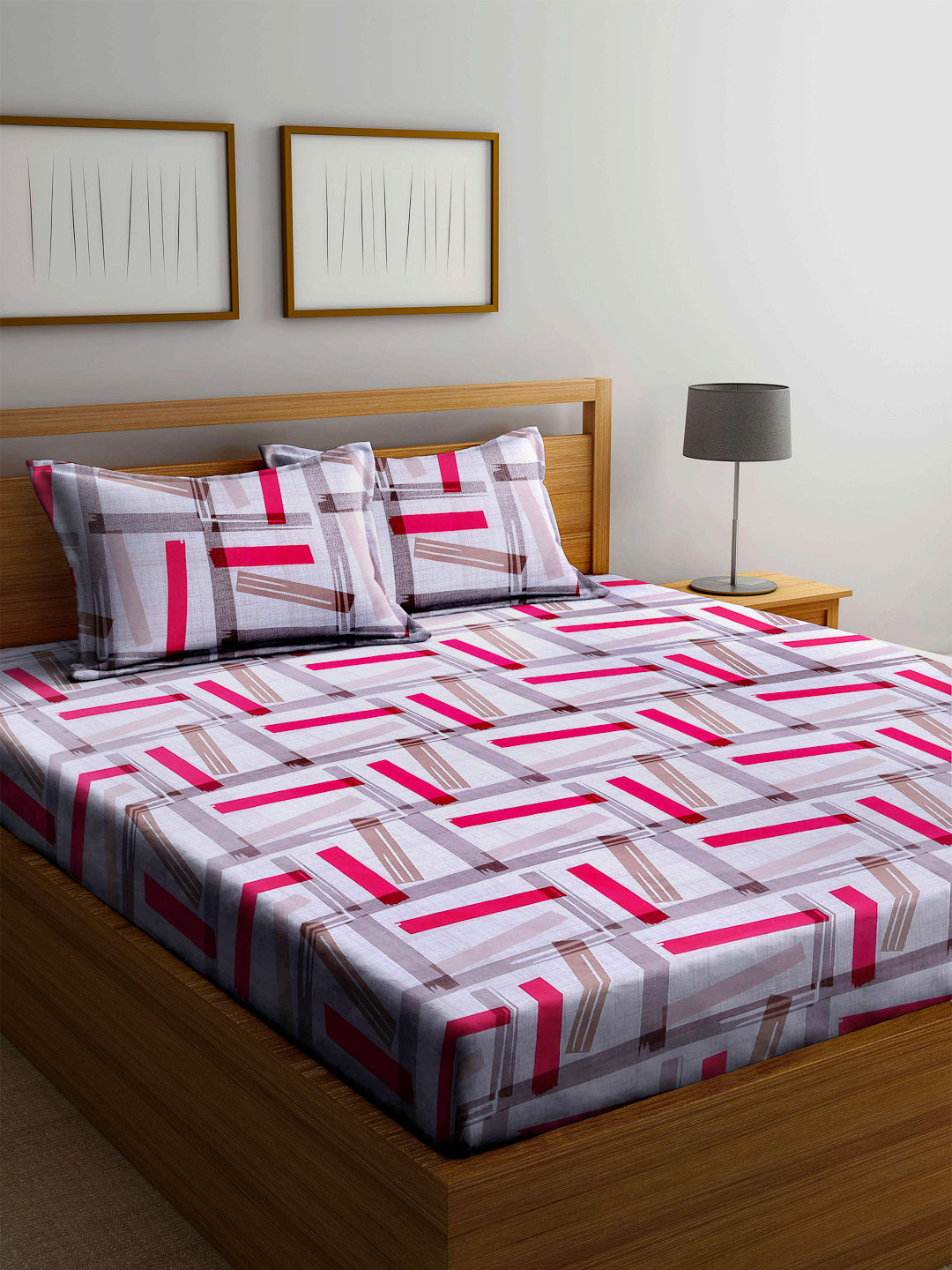 Arrabi Multi Geometric 100% Cotton King Size Double Bedsheet with 2 Pillow Covers (250 X 215 cm)