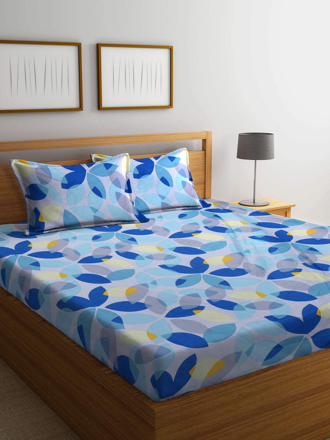 Arrabi Grey Leaf TC Cotton Blend King Size Bedsheet with 2 Pillow Covers (250 X 215 cm)
