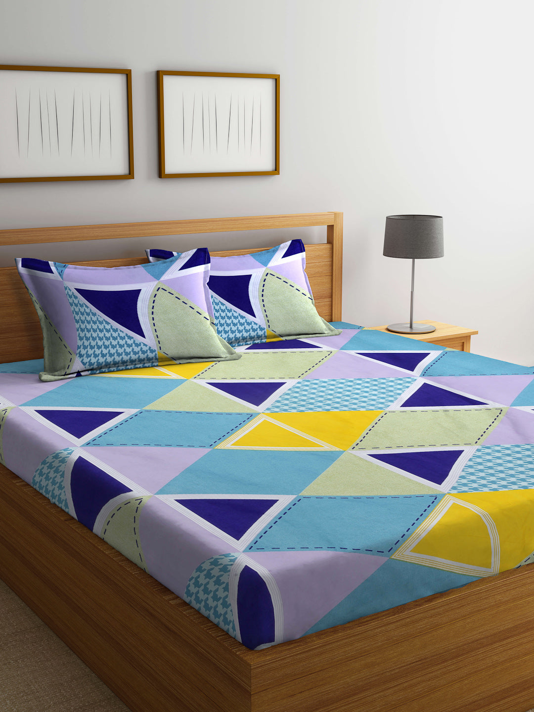 Arrabi Multi Geometric TC Cotton Blend King Size Bedsheet with 2 Pillow Covers (250 X 215 cm)
