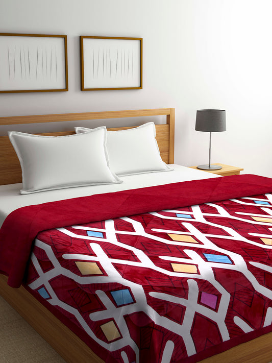 Arrabi Red Geometric Polyester King Size 950 GSM Double Quilt (220 X 210 cm)