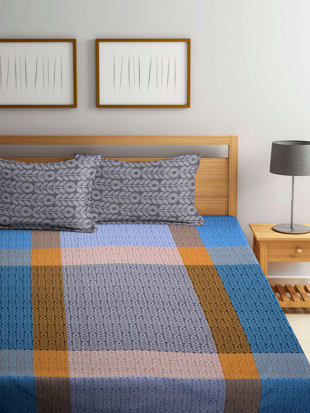 Arrabi Multi Floral Handwoven Cotton Super King Size Bedsheet with 2 Pillow Covers (265 X 265 cm)