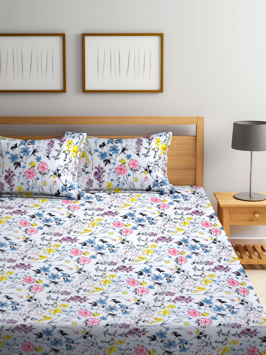Arrabi White Floral TC Cotton Blend King Size Fitted Bedsheet with 2 Pillow Covers(250 X 215 Cm )