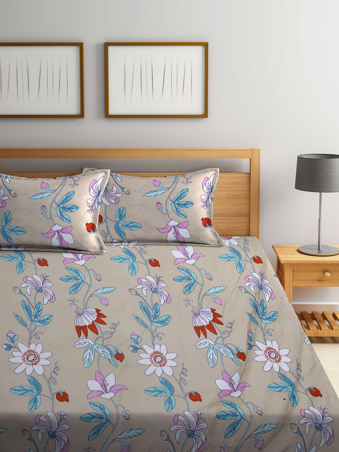 Arrabi Brown Floral TC Cotton Blend King Size Bedsheet with 2 Pillow Covers (250 X 215 cm)