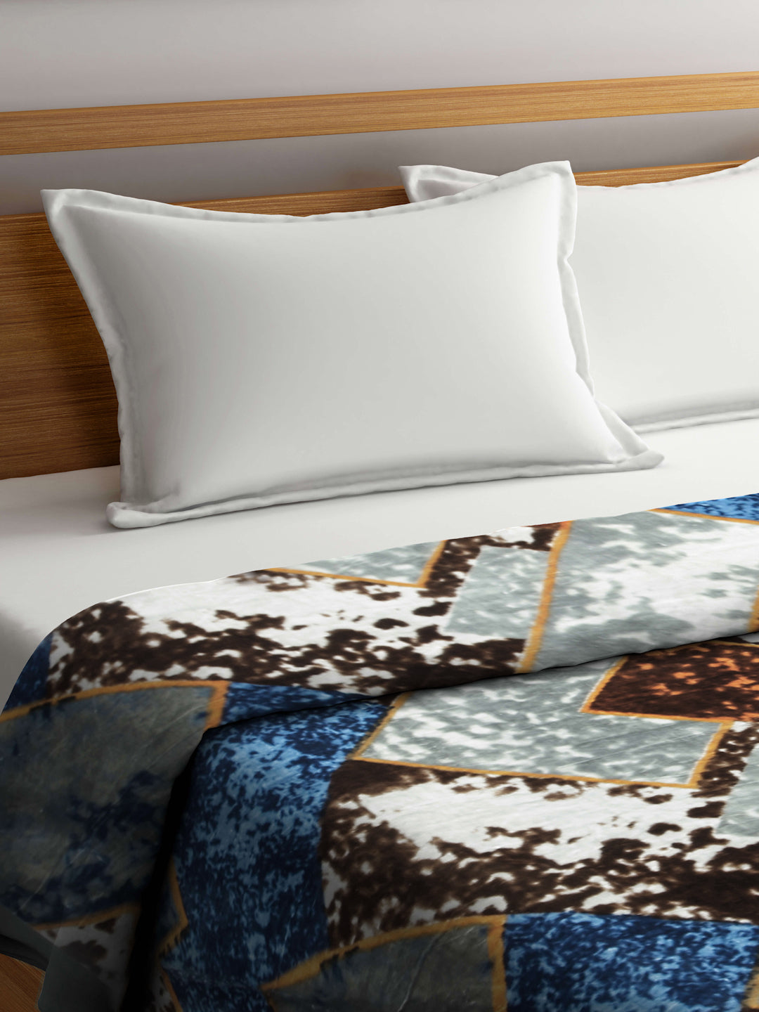 Arrabi Multi Geometric Wool Blend 950 GSM Full Size Double Bed Blanket (230 X 200 cm)