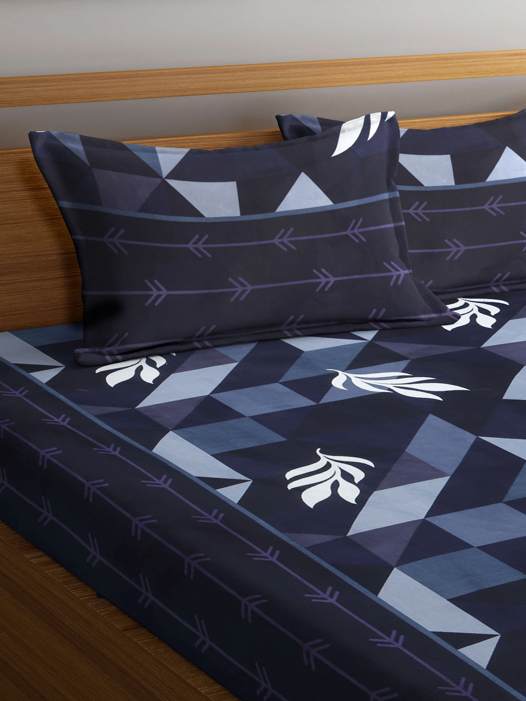 Arrabi Blue Geometric TC Cotton Blend King Size Bedsheet with 2 Pillow Covers (250 X 215 cm)