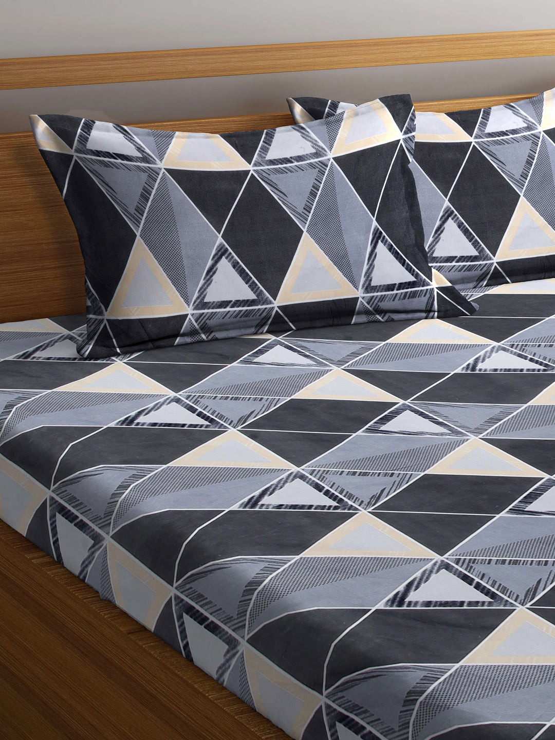 Arrabi Grey Geometric TC Cotton Blend Double Size Bedsheet with 2 Pillow Covers (250 x 215 cm)
