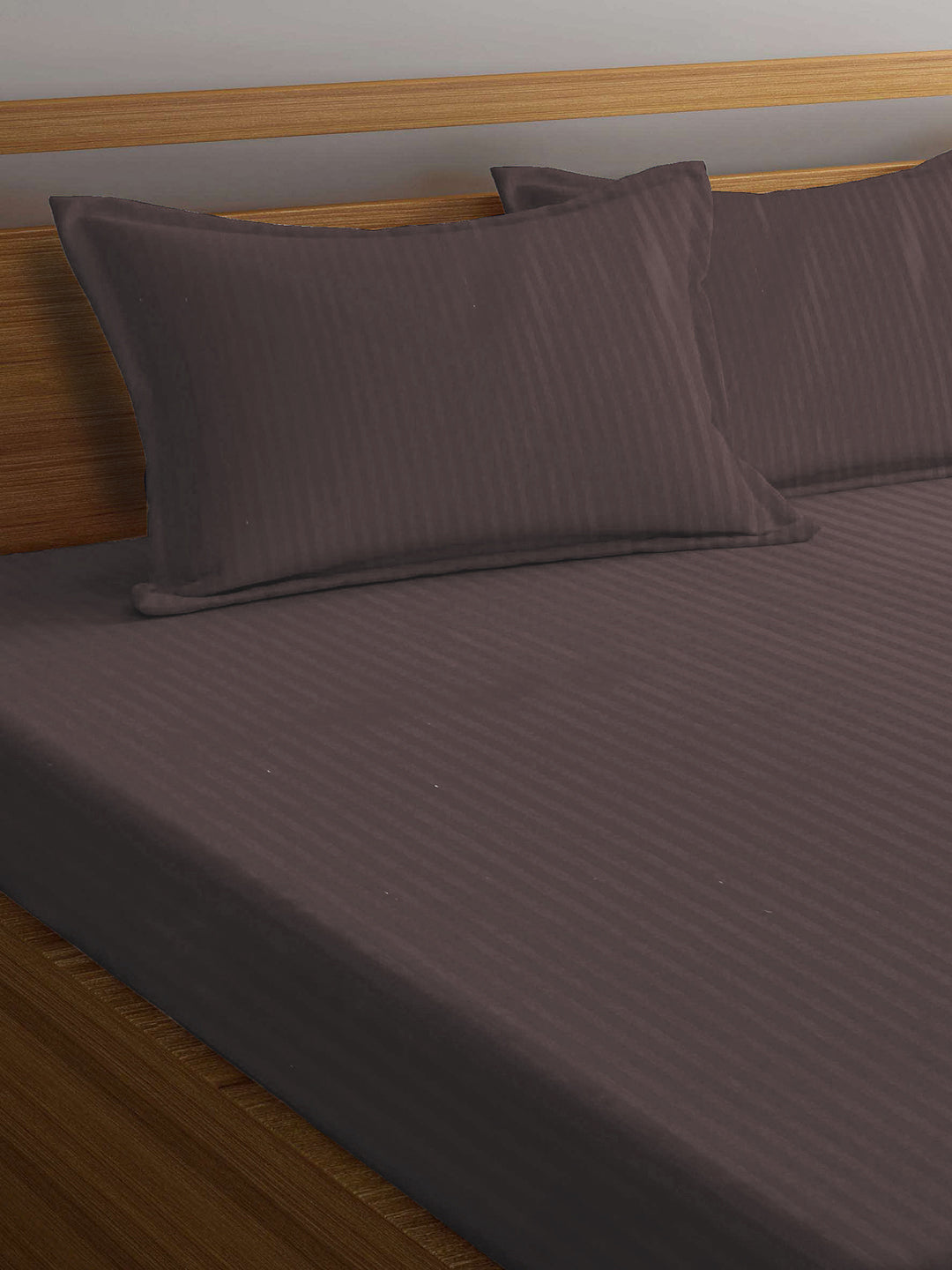 Arrabi Brown Stripes TC Cotton Blend Double Size Bedsheet with 2 Pillow Covers (250 x 220 cm)