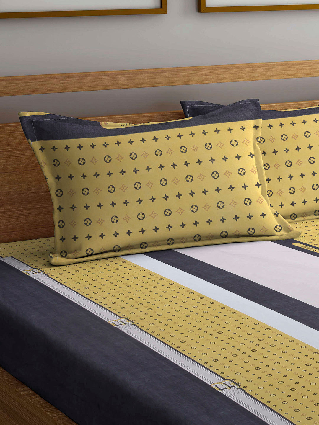 Arrabi Multi Stripes TC Cotton Blend King Size Bedsheet with 2 Pillow Covers (250 x 220 cm)