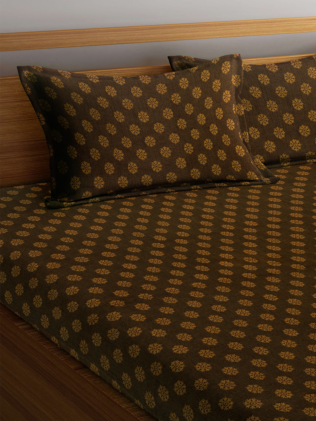 Arrabi Brown Indian Handwoven Cotton Double Size Bedsheet with 2 Pillow Cover (260 x 230 cm)