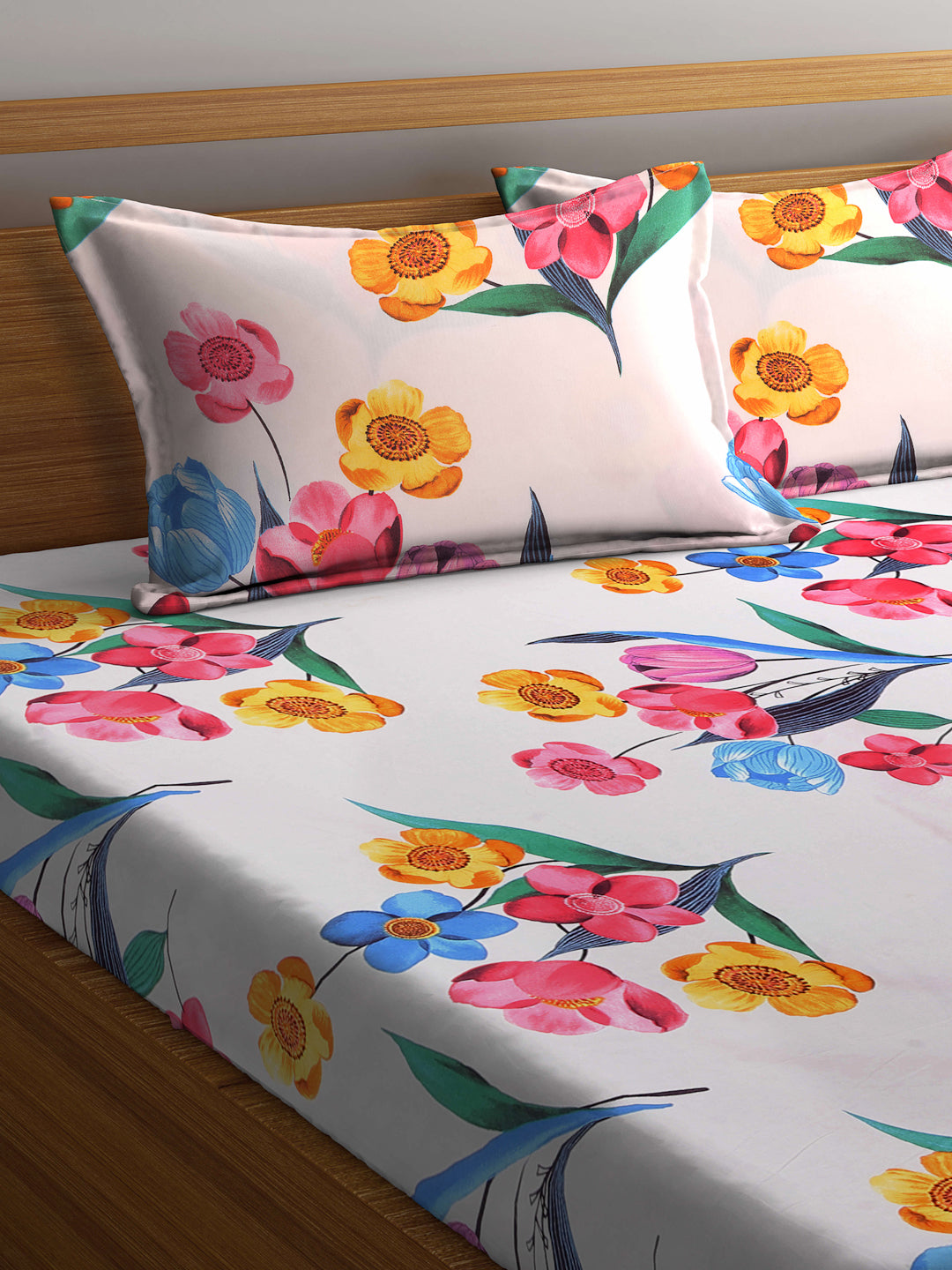 Arrabi Multi Floral TC Cotton Blend King Size Fitted Bedsheet with 2 Pillow Covers (250 X 215 Cm )