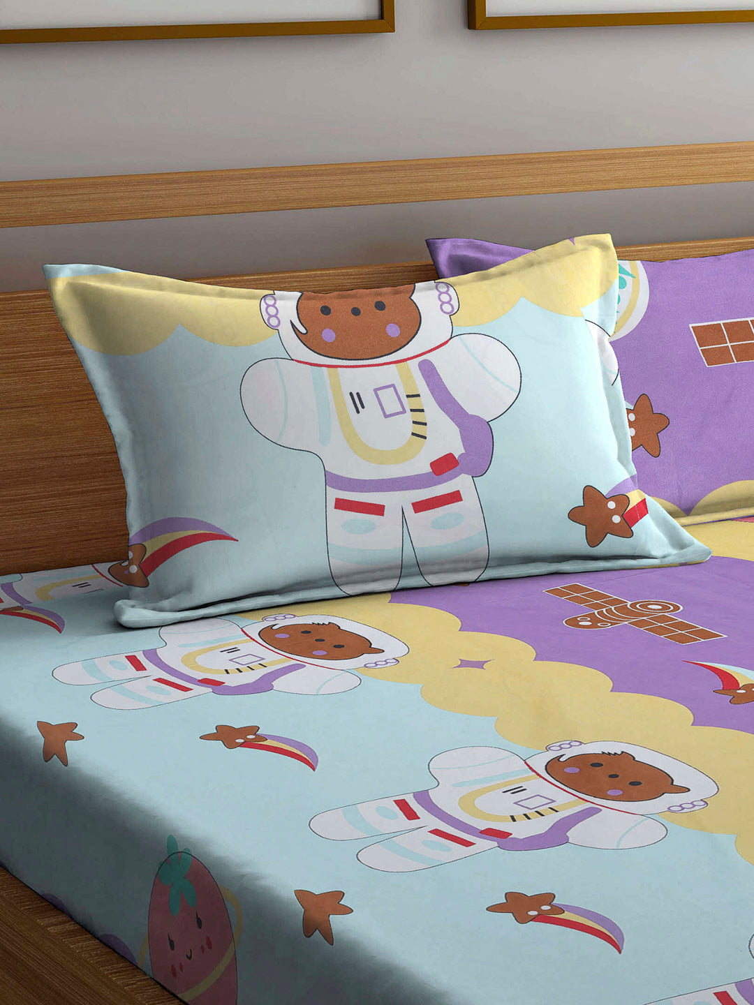 Arrabi Multi Cartoon TC Cotton Blend Double Size Bedsheet with 2 Pillow Covers
