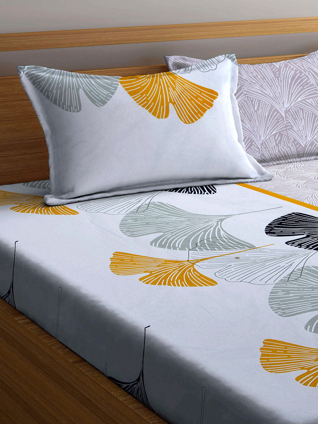 Arrabi Grey Leaf TC Cotton Blend Double King Size Fitted Bedsheet with 2 Pillow Covers (270 X 260 cm)