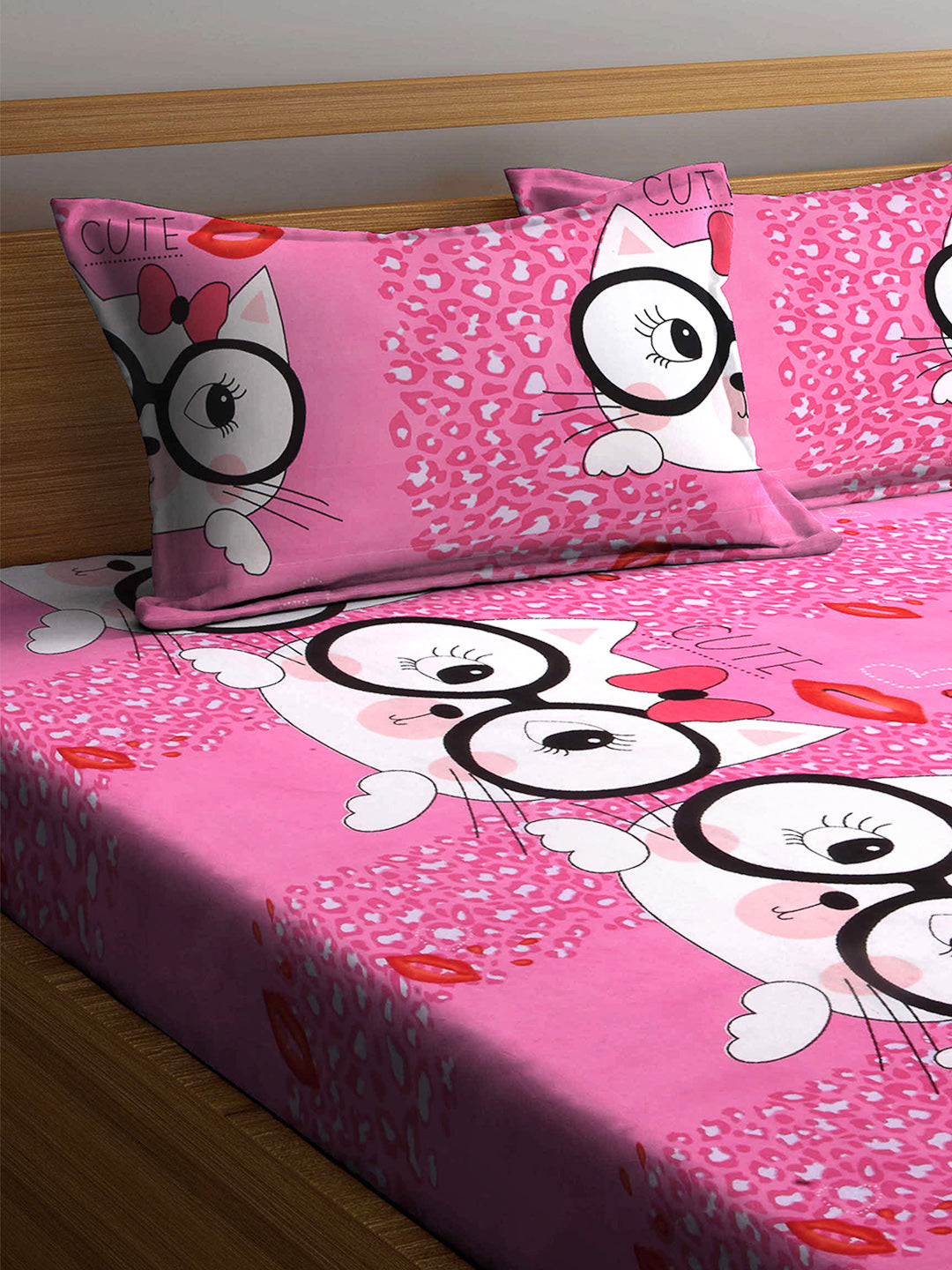 Kid's Special King Size Bed Sheet Set with 2 Pillow Covers by Arrabi® (250 x 220 cm)