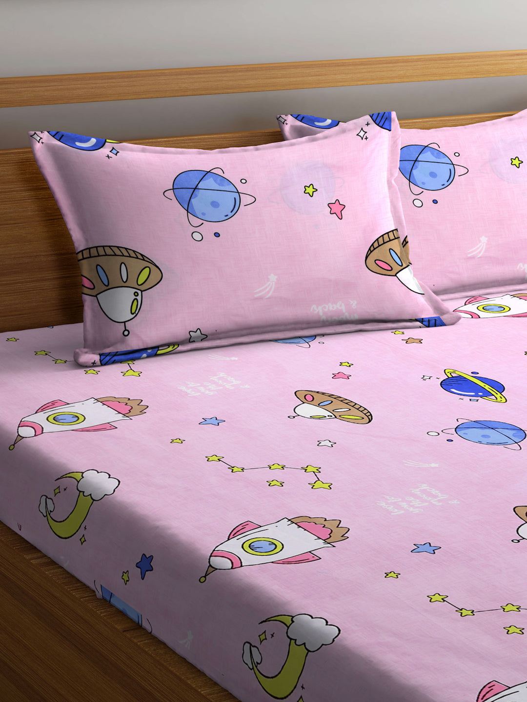 Arrabi Pink Cartoon TC Cotton Blend King Size Bedsheet with 2 Pillow Covers (250 X 215 cm)