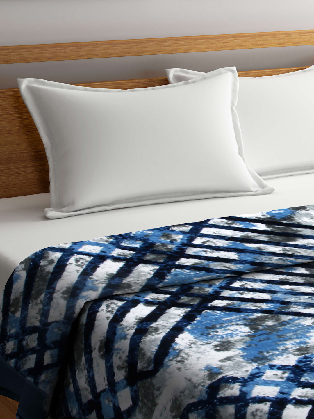 Arrabi Blue Checks Wool Blend 900 GSM Full Size Double Bed Blanket (230 X 200 cm)
