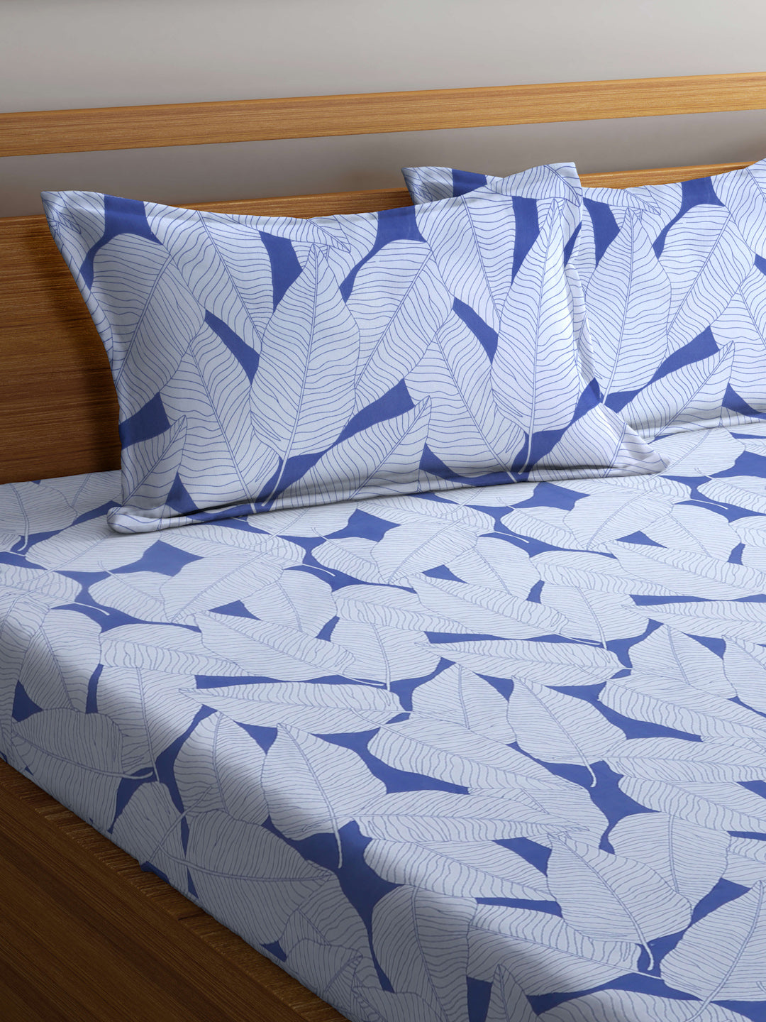 Arrabi Blue Leaf TC Cotton Blend King Size Bedsheet with 2 Pillow Covers (250 X 215 cm)