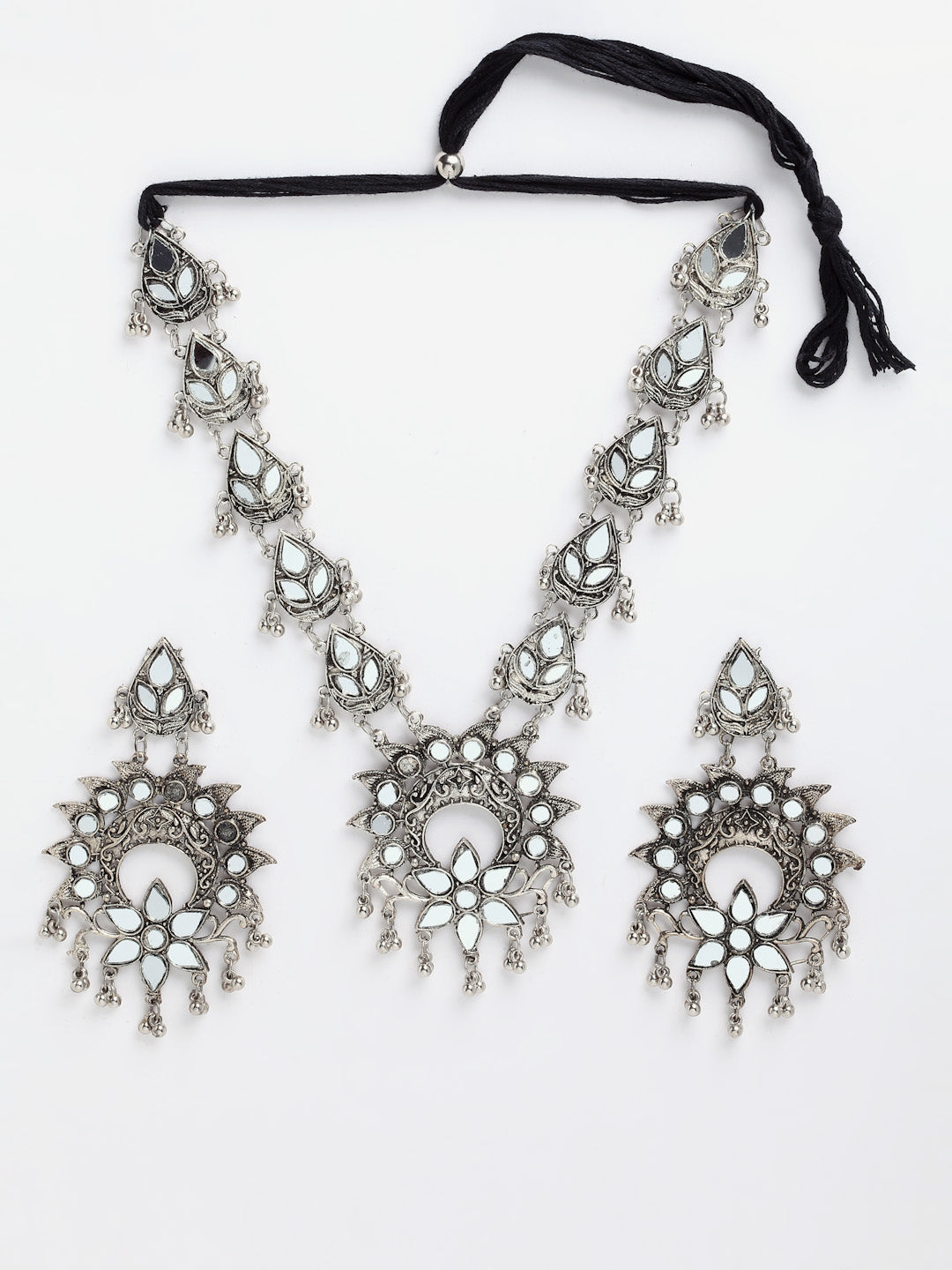 Arrabi  Metallic Oxidised Jewellery Set with 2 Earrings (30 cm)