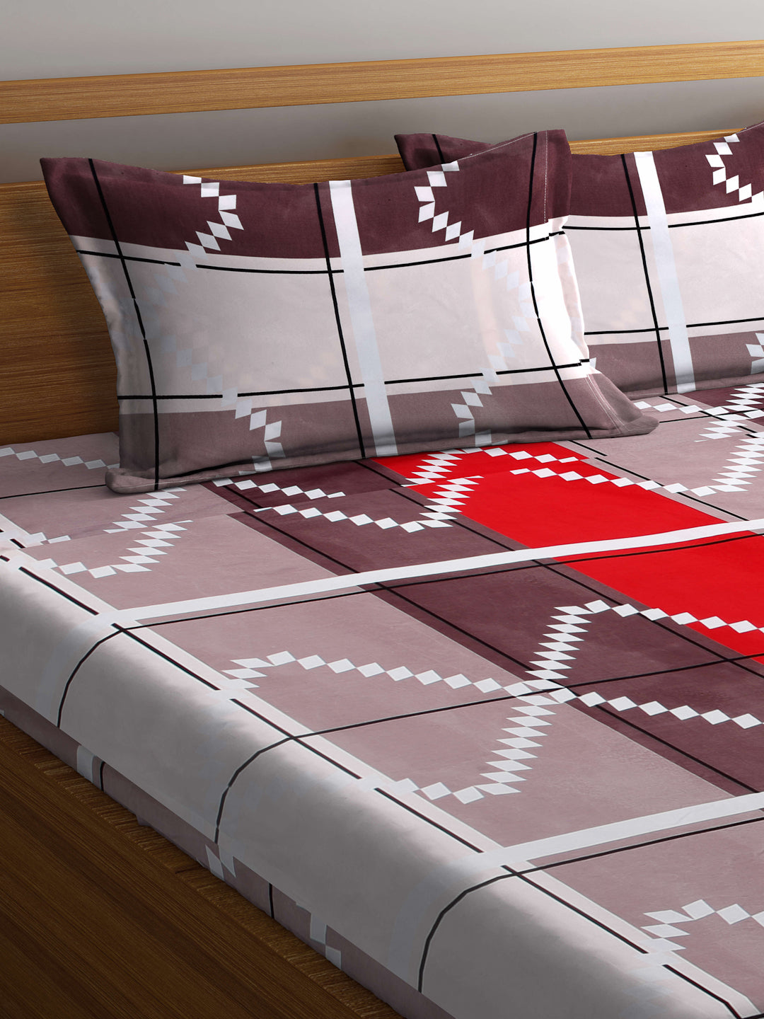 Arrabi Multi Geometric TC Cotton Blend King Size Bedsheet with 2 Pillow Covers (250 X 220 cm)