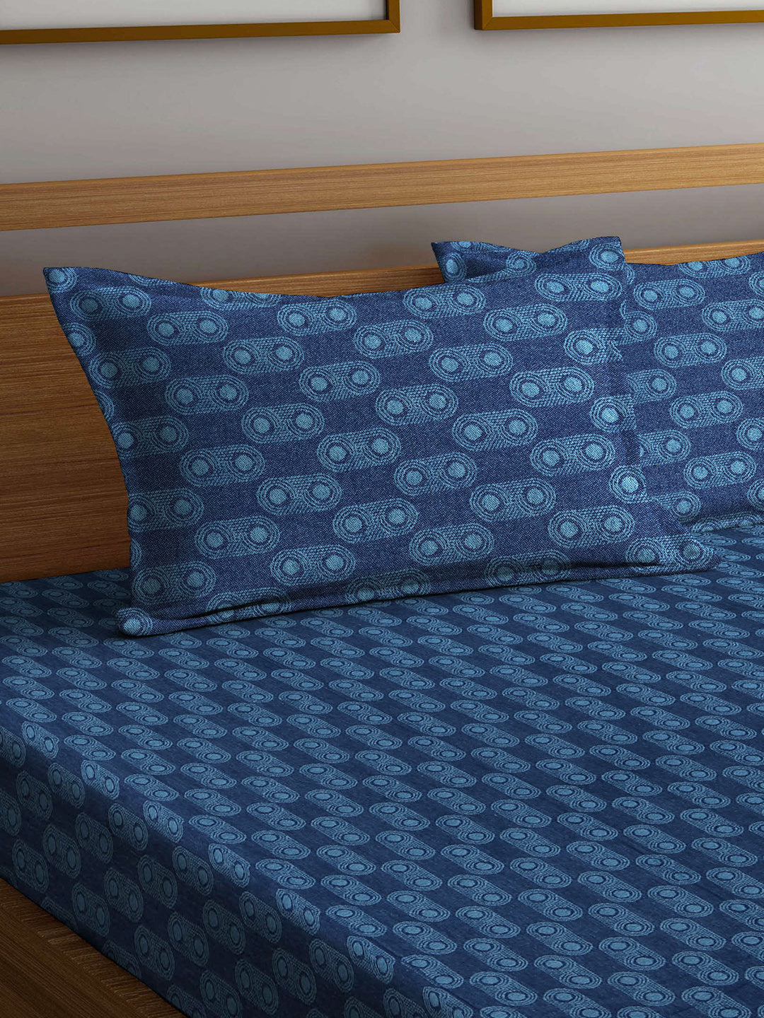 ARRABI® Handwoven Pure Cotton King Size Bedsheets with 2 Pillow Covers (260 X 230 cm)