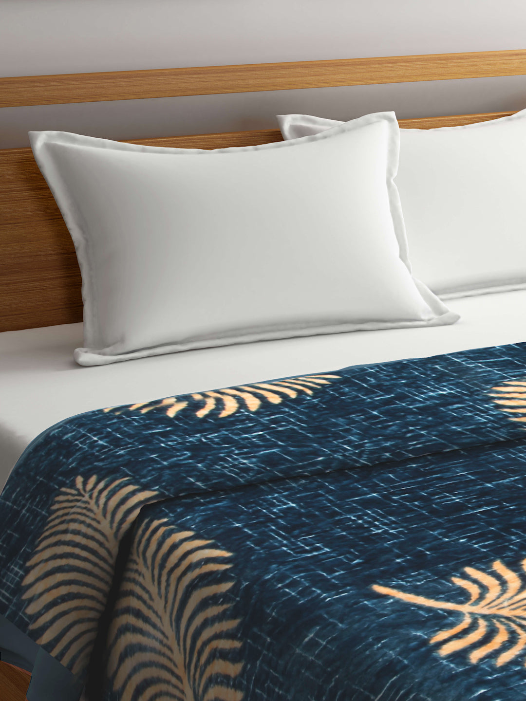 Arrabi Turquoise Leaf Wool Blend 900 GSM Full Size Double Bed Blanket (240 X 200 cm)