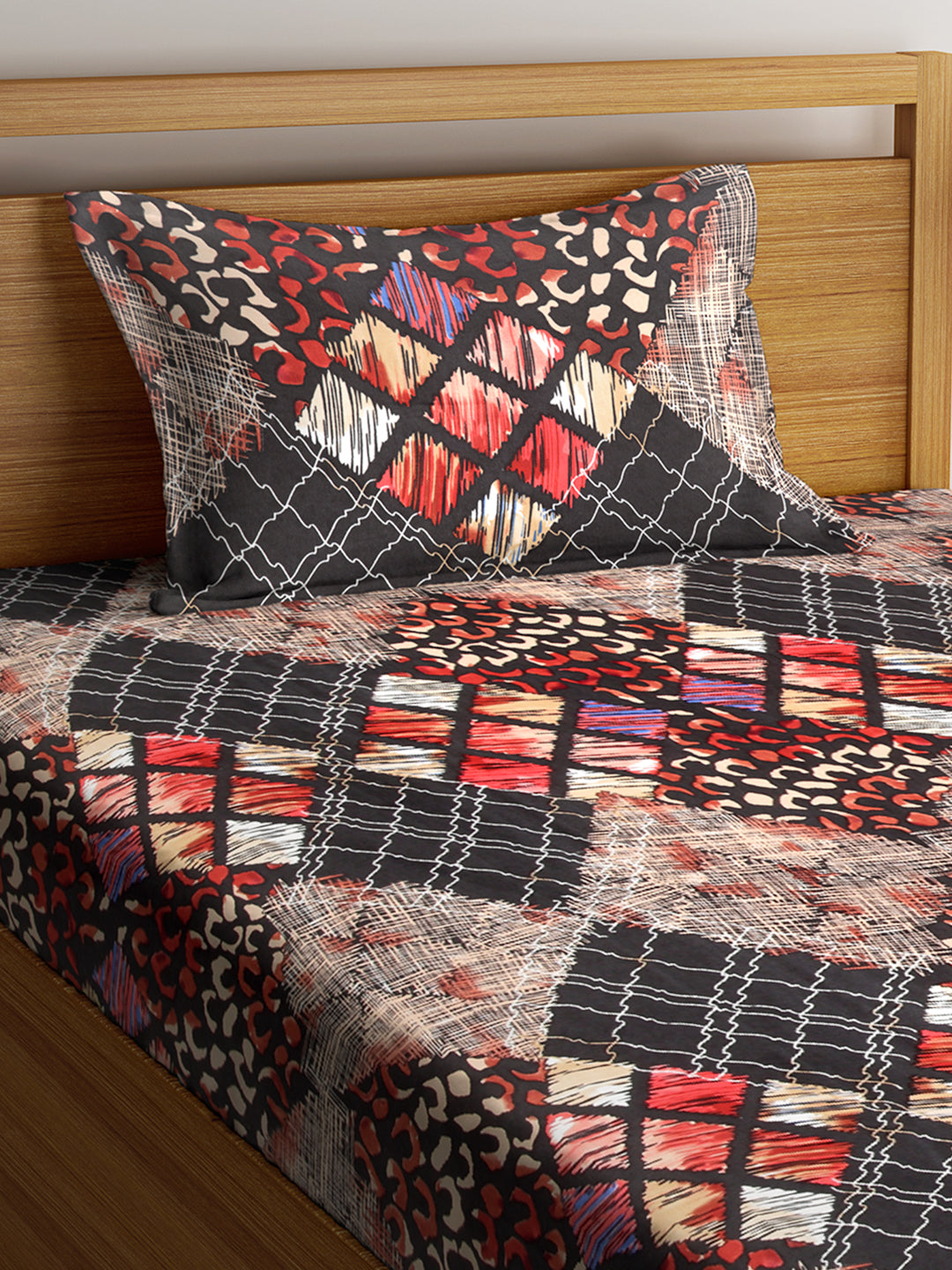 Arrabi Multi Geometric TC Cotton Blend  Single Size Bedsheet with 1 Pillow Cover (220 X 150 cm)
