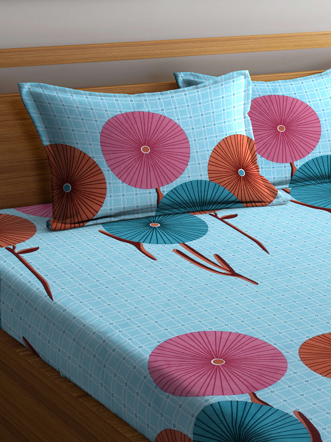Arrabi Blue Floral TC Cotton Blend King Size Fitted Bedsheet with 2 Pillow Covers(250 X 215 Cm )