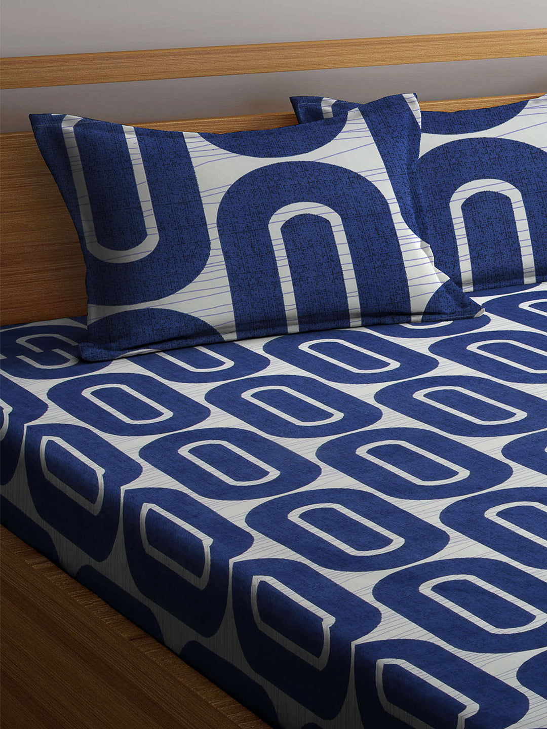 Arrabi Blue Geometric TC Cotton Blend Super King Size Fitted Bedsheet with 2 Pillow Covers(270 X 260 Cm )