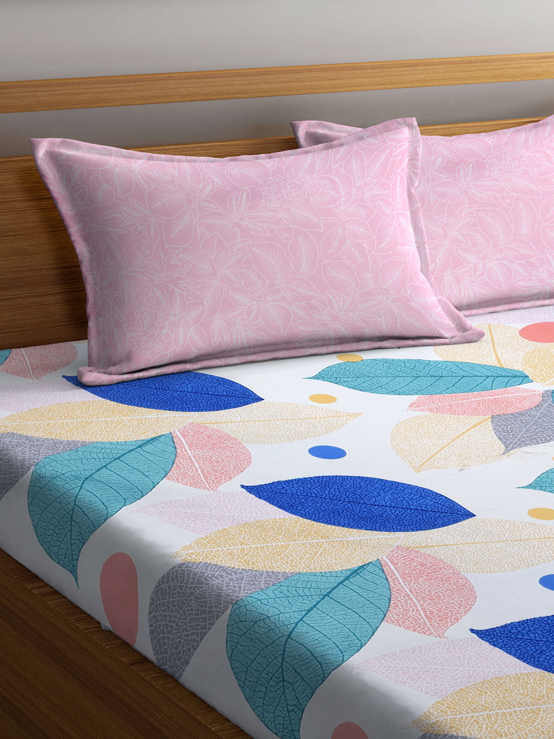 Arrabi Pink Leaf TC Cotton Blend Super King Size Bedsheet with 2 Pillow Covers (270 X 260 cm)