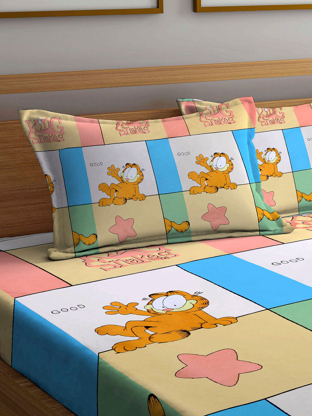 Arrabi Multi Cartoon TC Cotton Blend Double  Size Bedsheet with 2 Pillow Covers