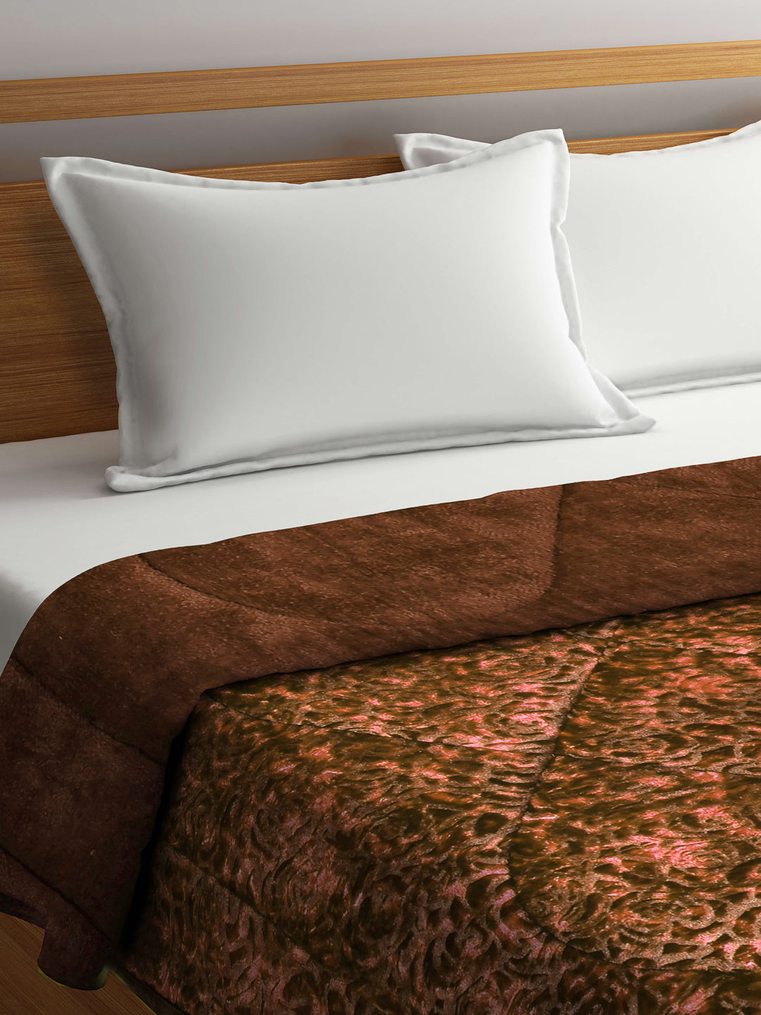 Arrabi Brown Floral Polyester King Size 950 GSM Double Quilt (240 X 210 cm)