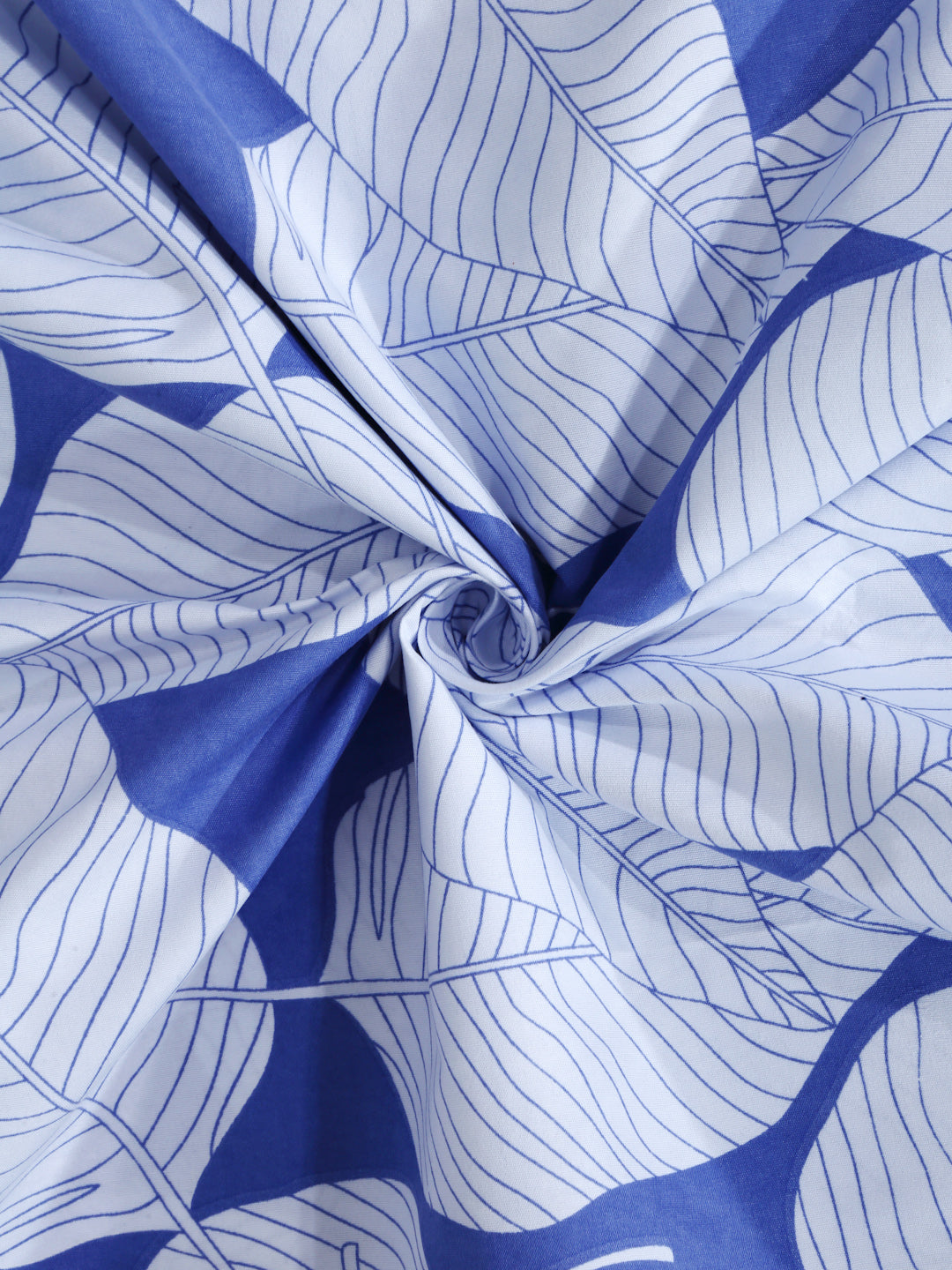 Arrabi Blue Leaf TC Cotton Blend King Size Bedsheet with 2 Pillow Covers (250 X 215 cm)