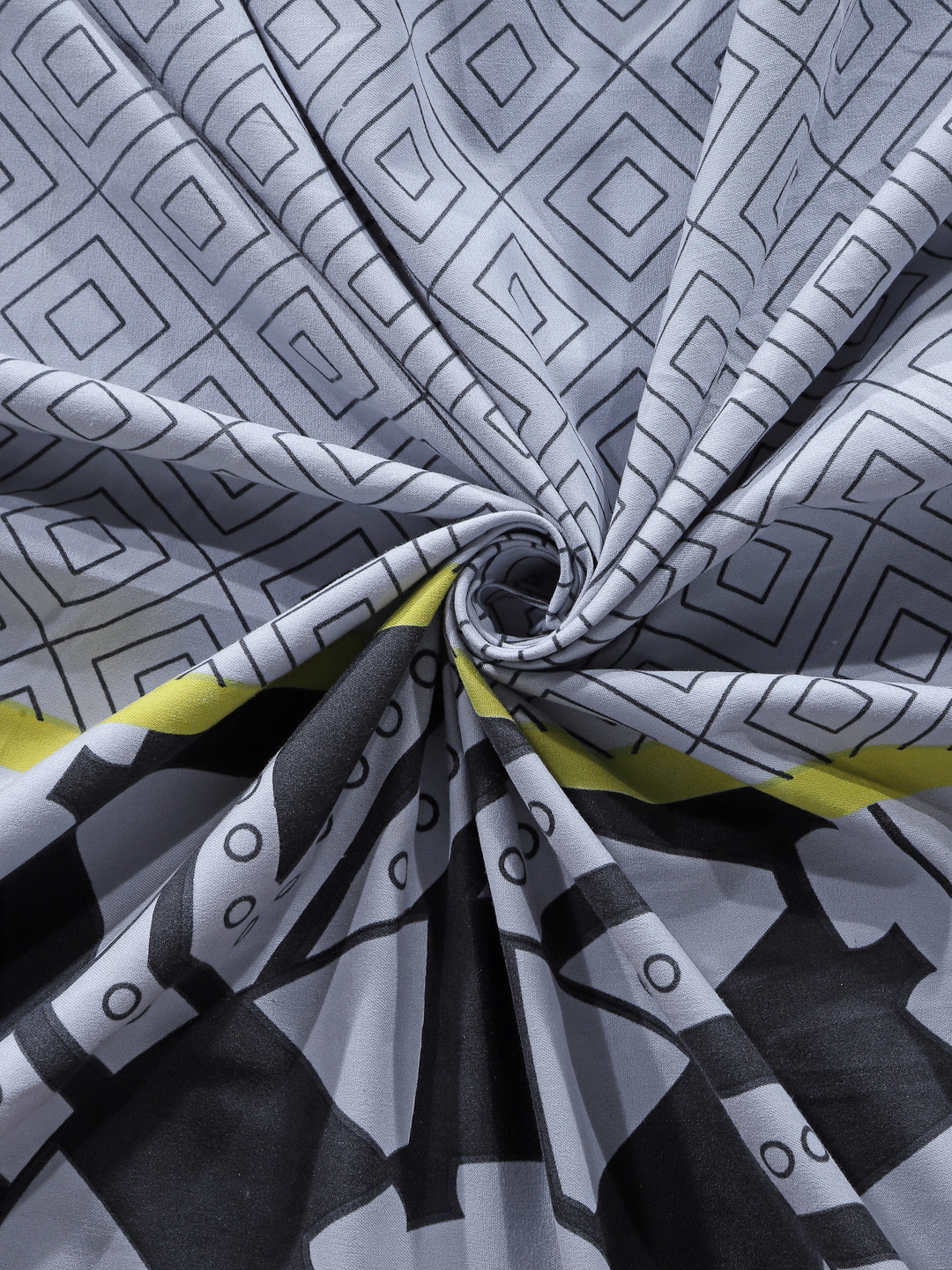 Arrabi Multi Geometric TC Cotton Blend Double King Size Bedsheet with 2 Pillow Covers
